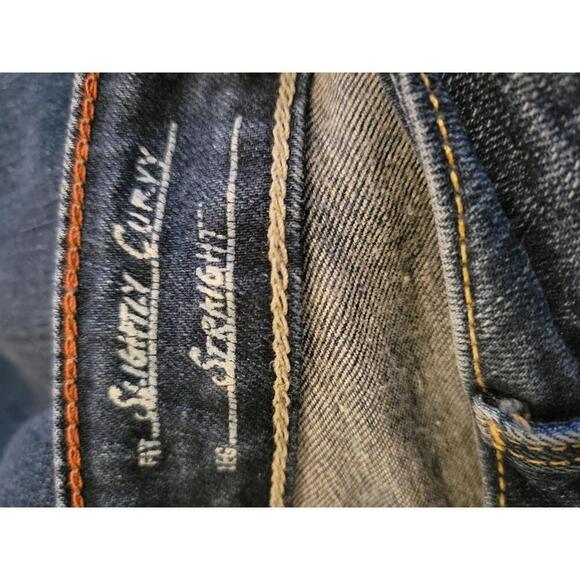 Eddie Bauer size 2 blue denim jeans. Slightly curvy straight - Picture 4 of 5